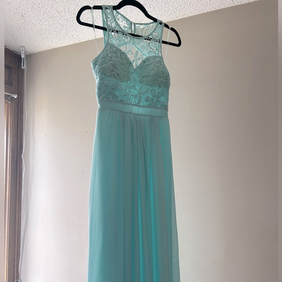 Light blue formal gown - Picture 2 of 4